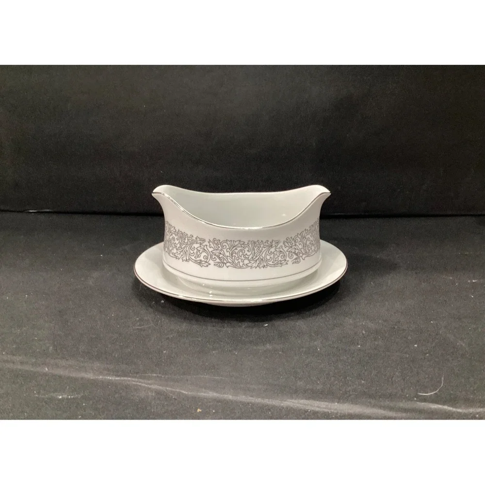 Brookwood Porcelain by Interpace‎ Corporation M2001 Santiago Gravy Boat